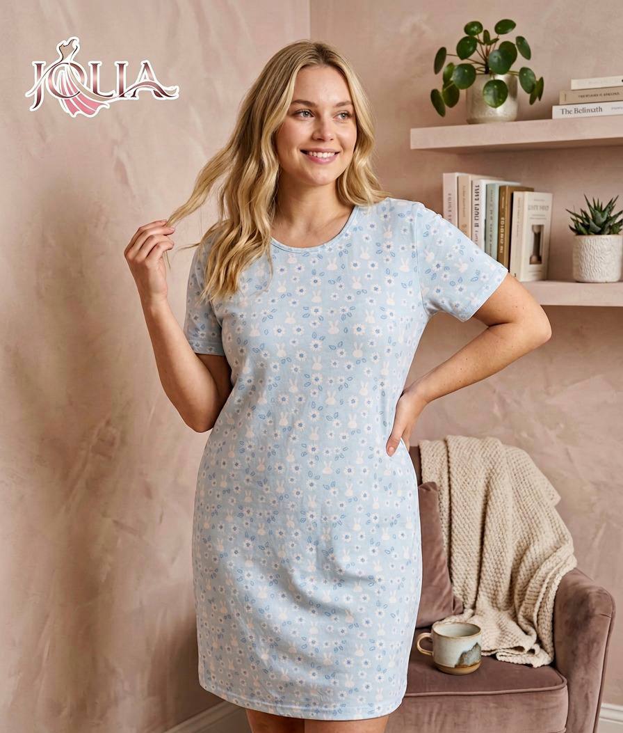 ✨ Découvrez la robe de maison qui allie confort et élégance✨
